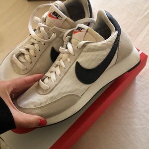 Nike womens daybreak